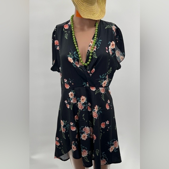 Elegant Floral Print V-Neck Dress - Size XL - Picture 11 of 13